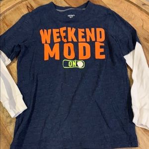 2 Carter’s Boys Long Sleeve Graphic Tees